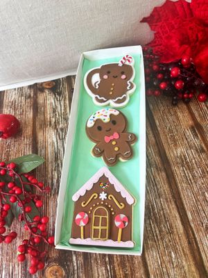 Gingerbread house trio