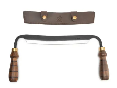 Handgesmede trekmes met leren schede DK4S