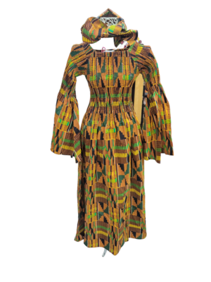 Long dress and flare sleeves