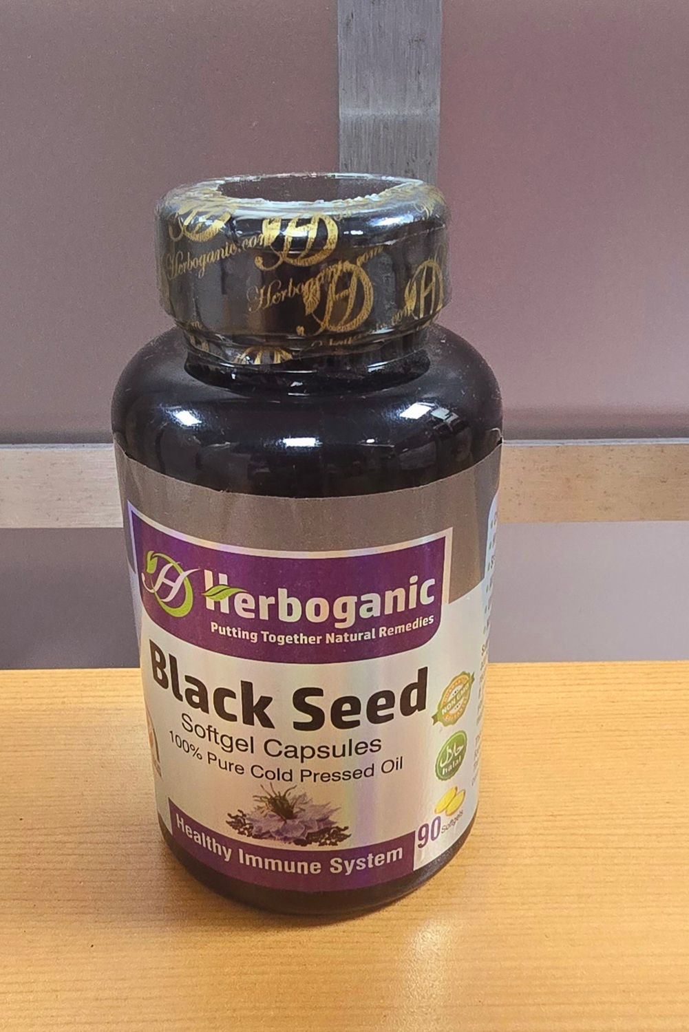 Black seed oil capsules