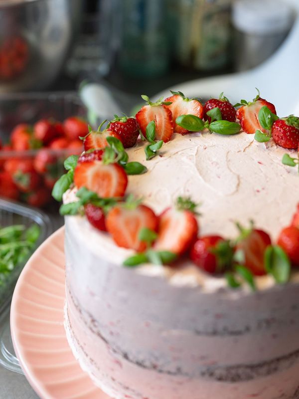 Strawberry basil cake