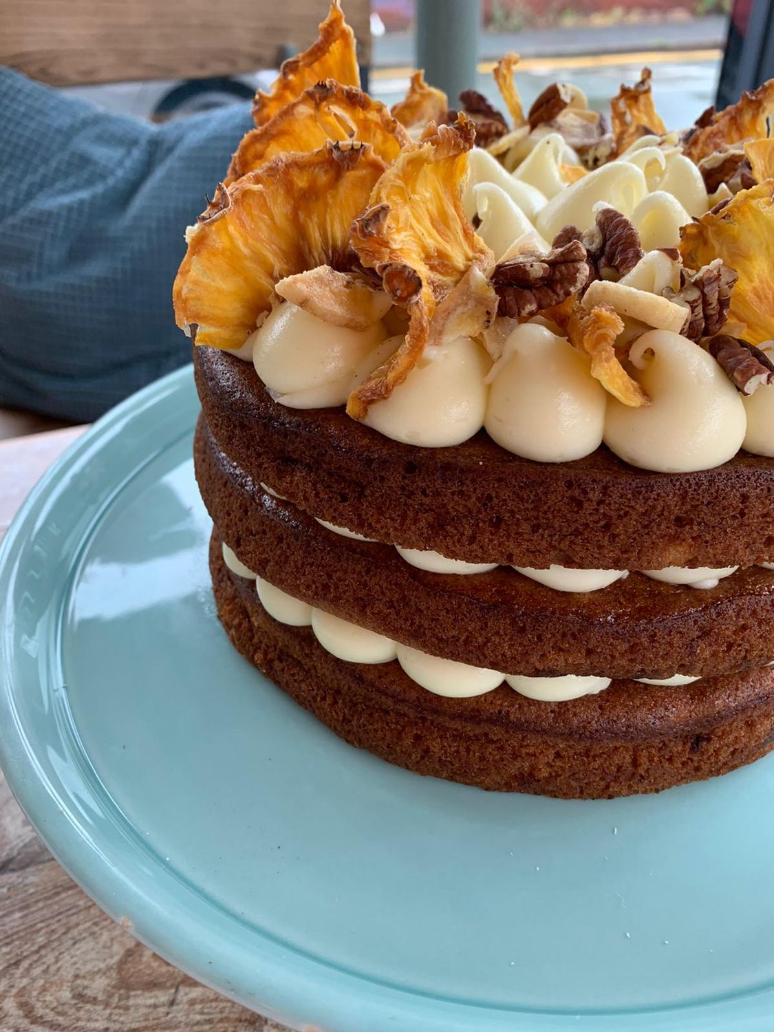 Hummingbird cake
