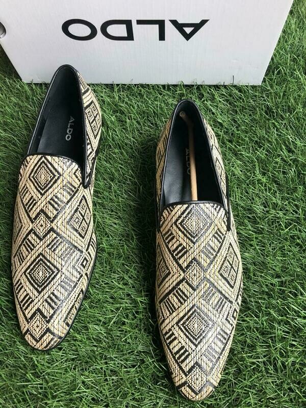 SAMPLE. Patterned Corporate Shoes