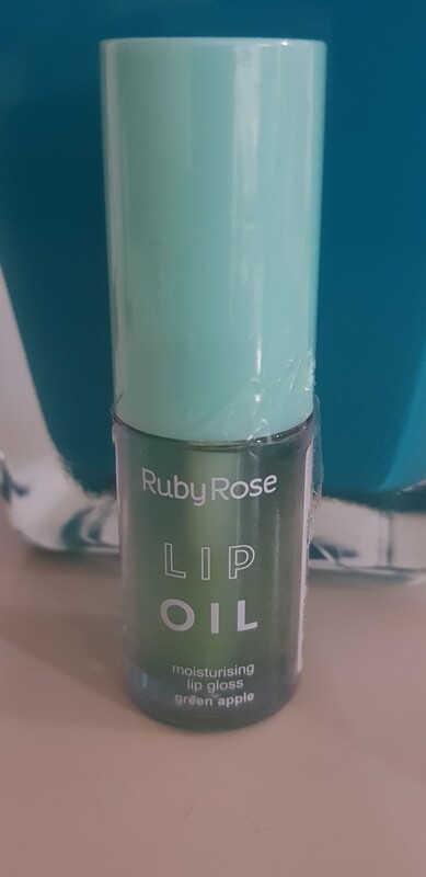 Lip oil