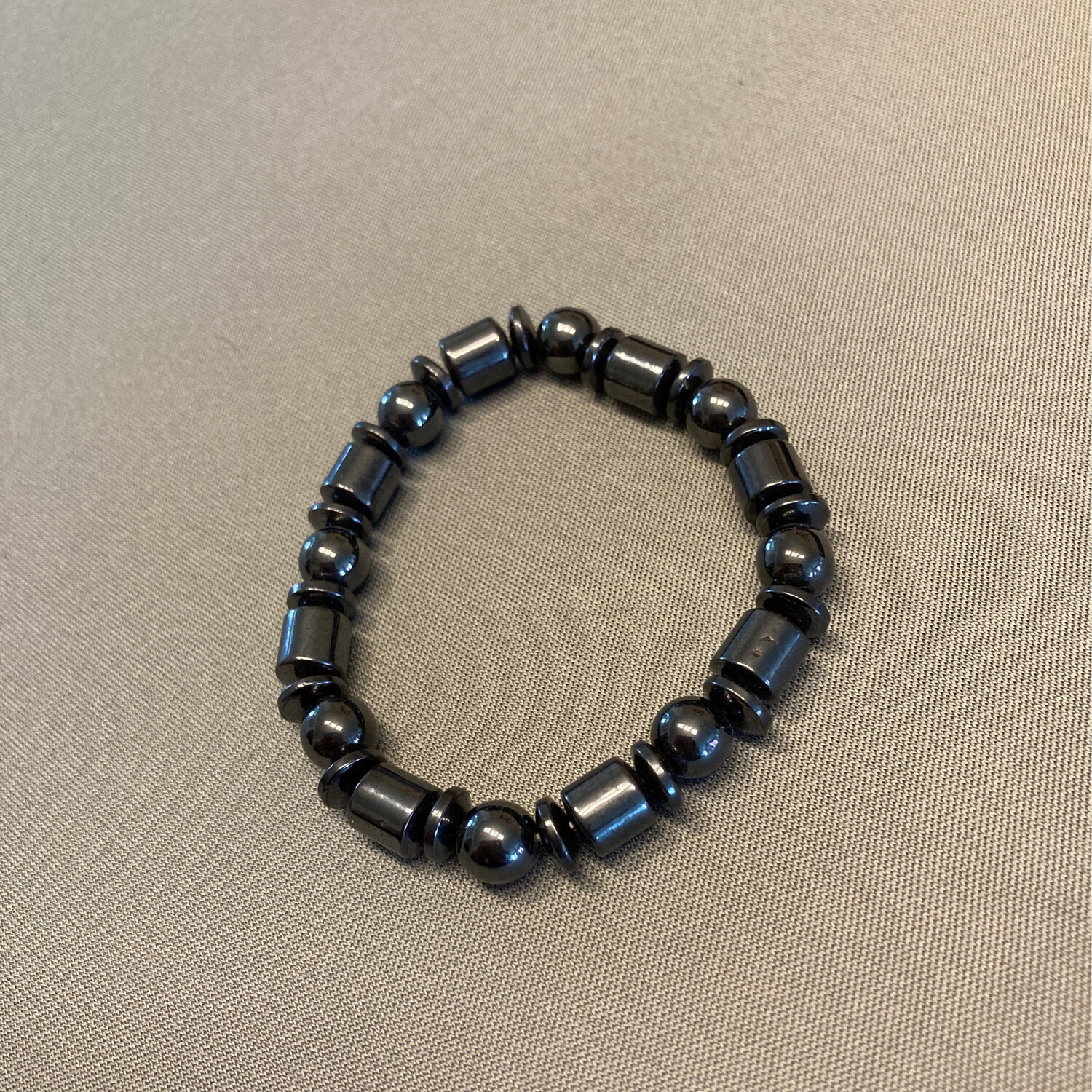 Magnetic bracelet black