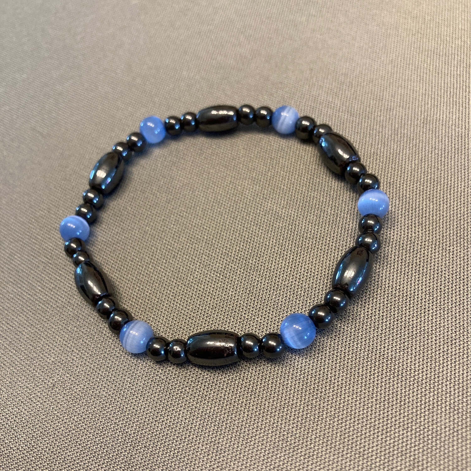 Magnetic bracelet blue pearl