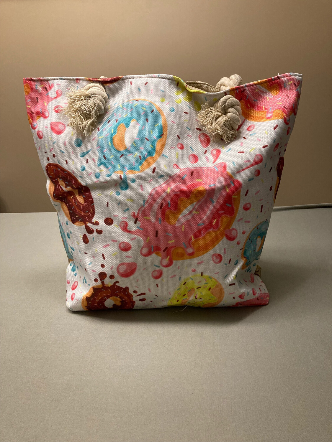 Strandtas met print donuts 44x38x15cm