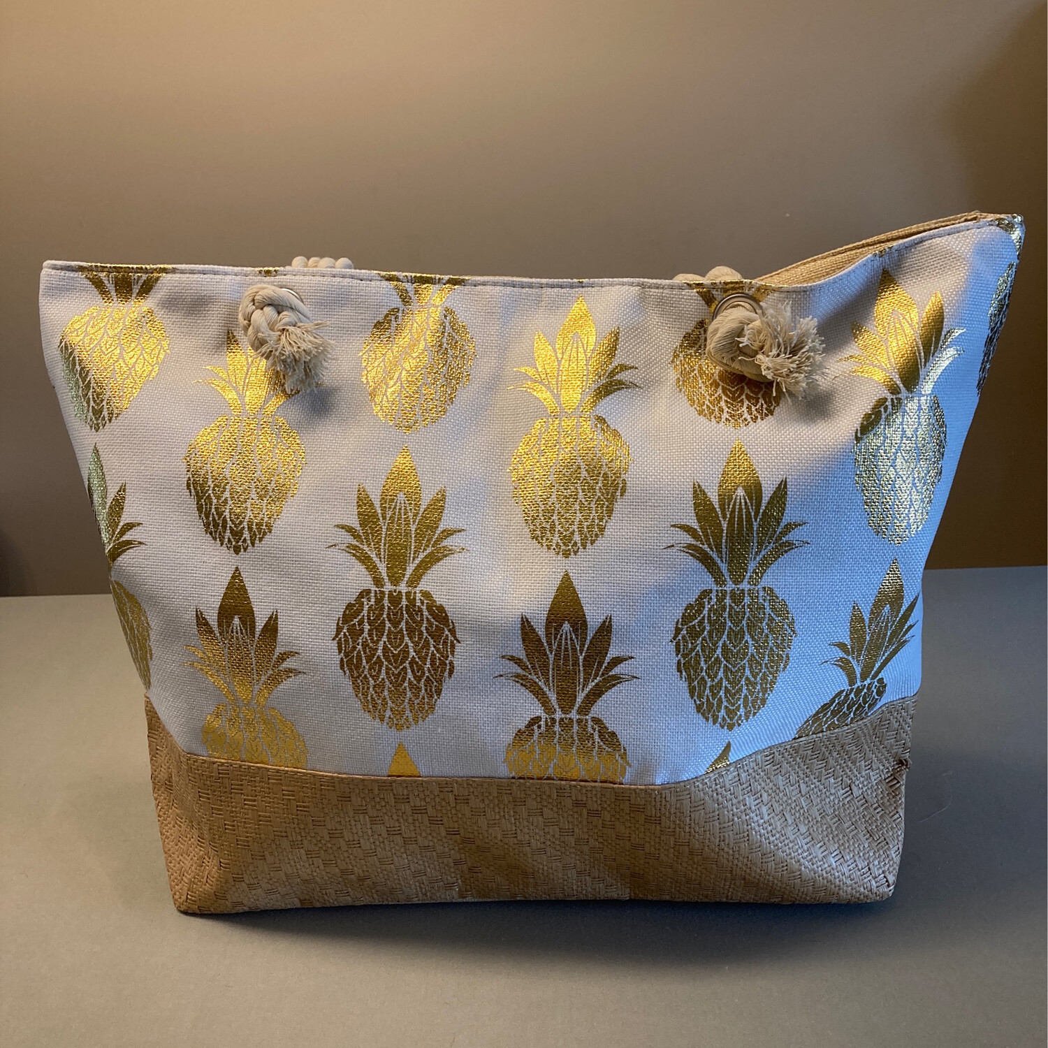 Strandtas met print ananas wit-goud 55x40x15cm