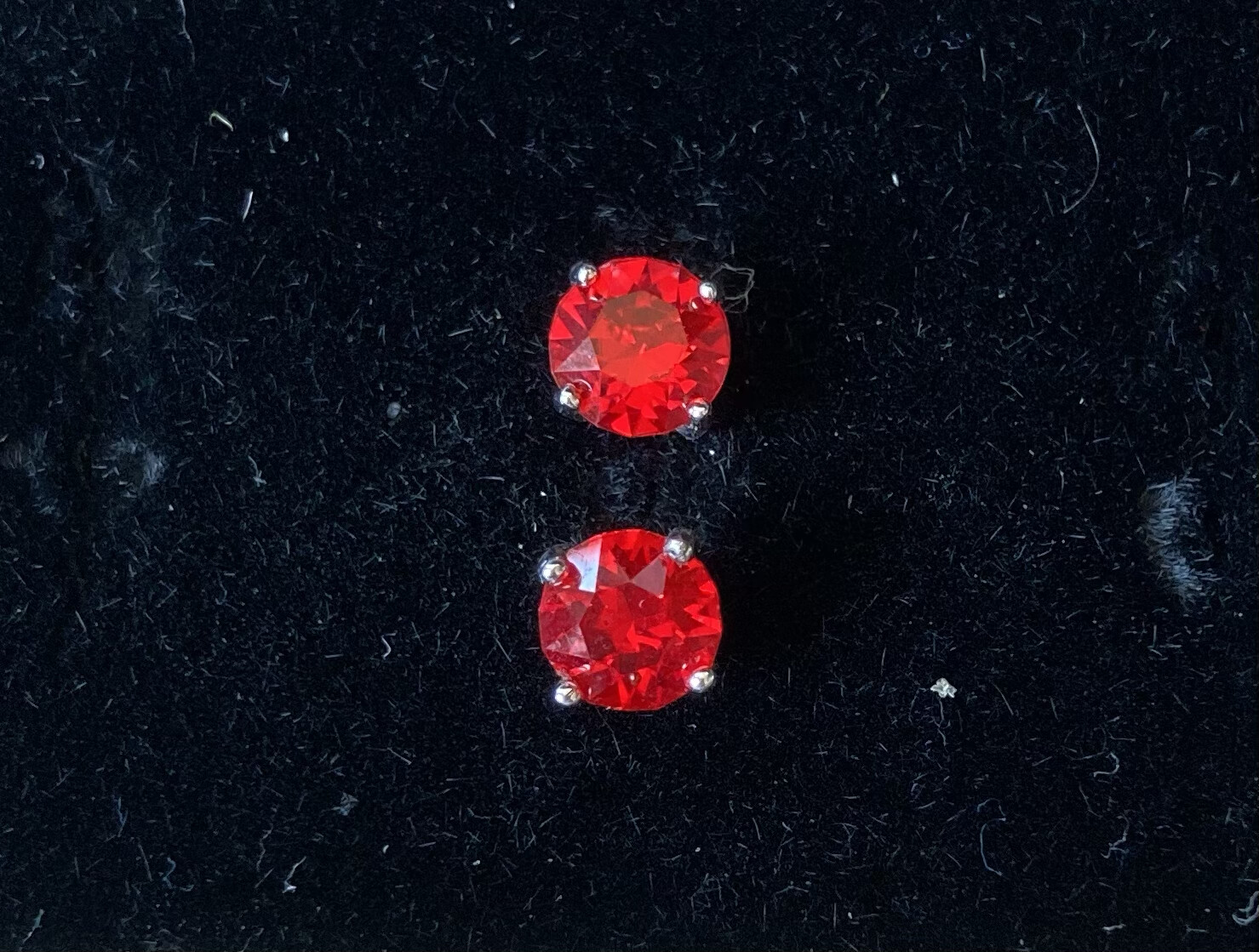Oorbellen zilver Swarovski kristal rood
