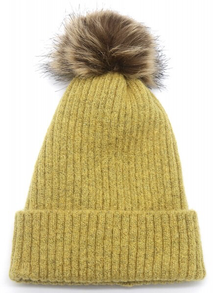 Beanie met pompon mosterd
