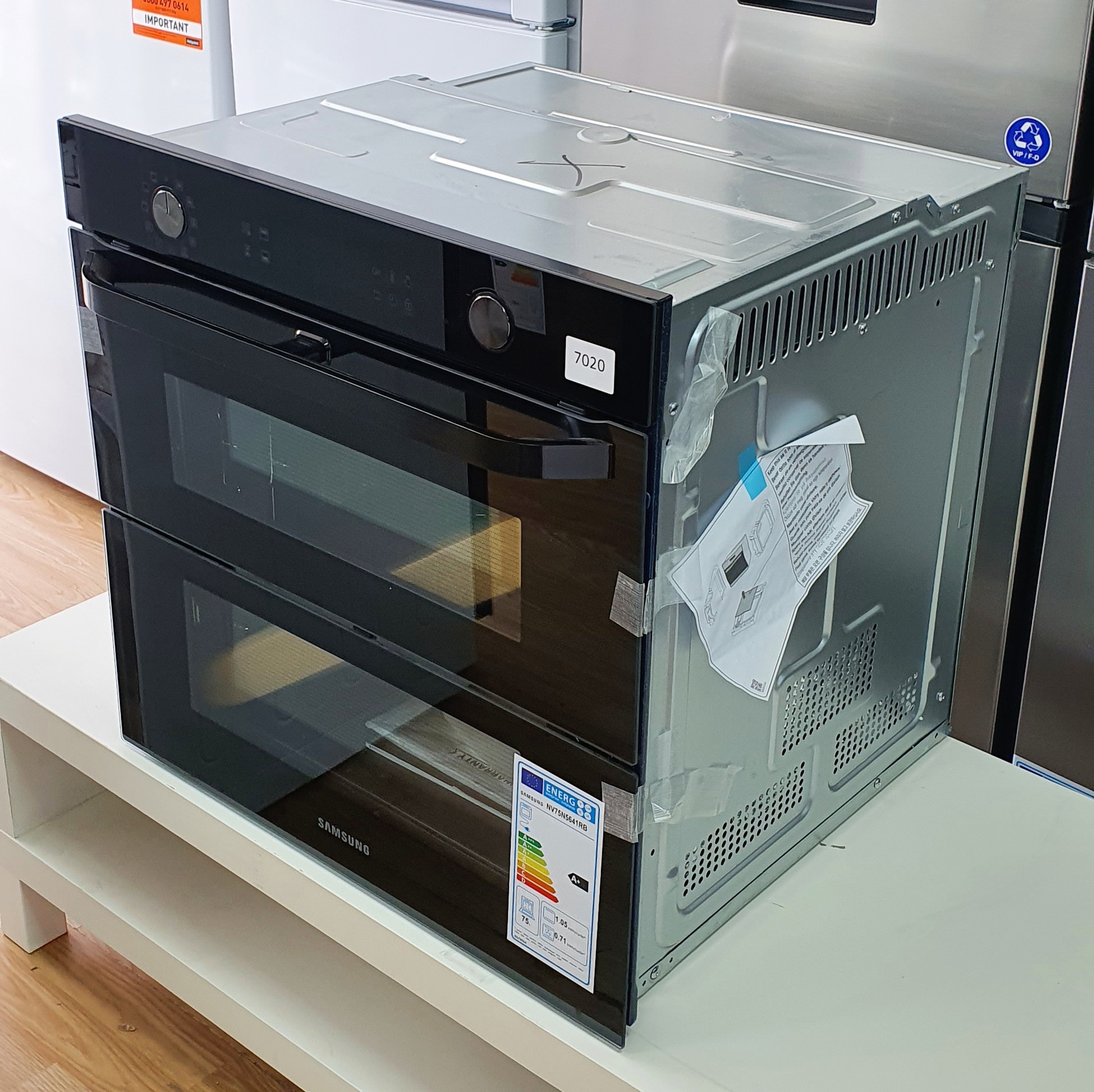 Samsung Dual Flex NV75N5641RB Built-In Electric Single Oven - Black Glass