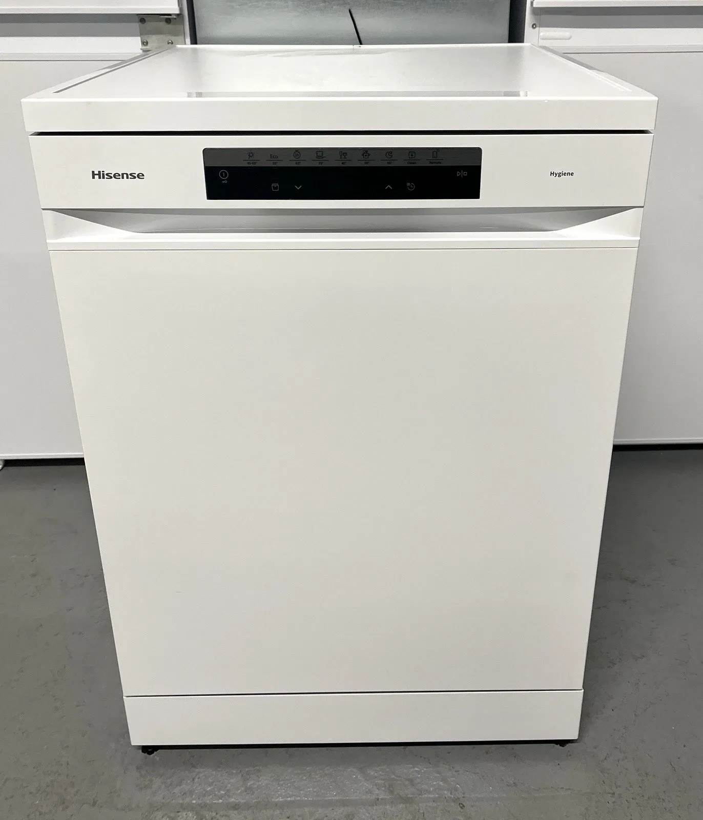 HISENSE HS673C60WUK 60 CM Full Size WiFi Enabled Auto Dry Dishwasher
