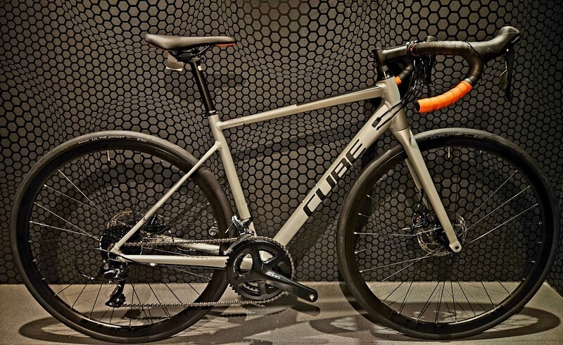 Cube Attain Pro 53cm (C/T50cm)