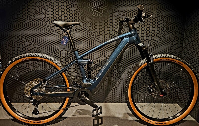 Cube Stereo Hybrid 120 Race 750 M & L