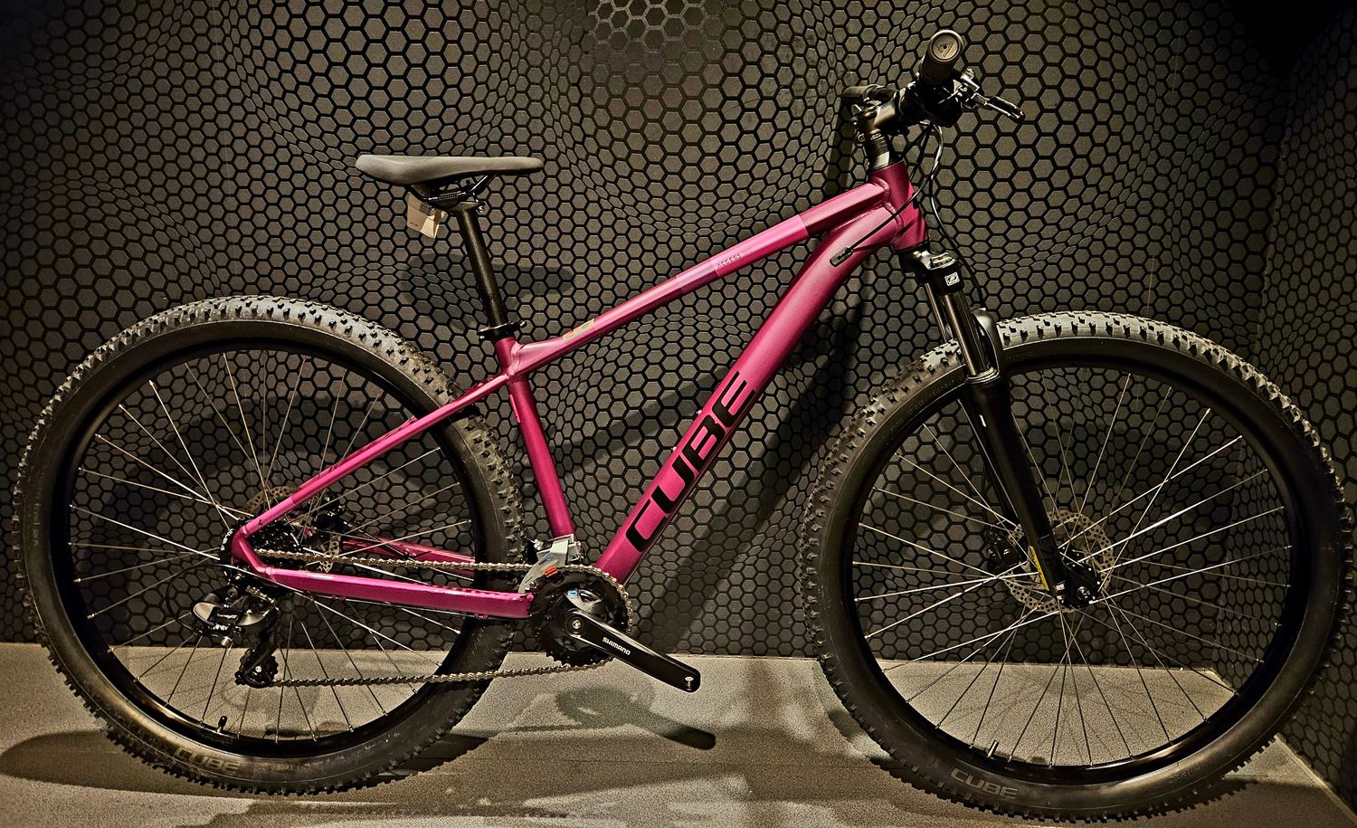 Cube Access WS  Medium