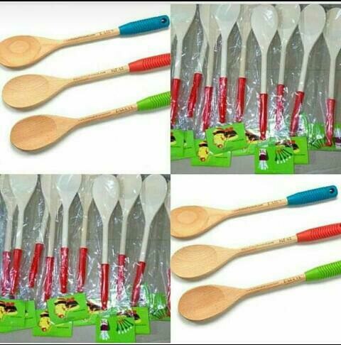 Set of spoons