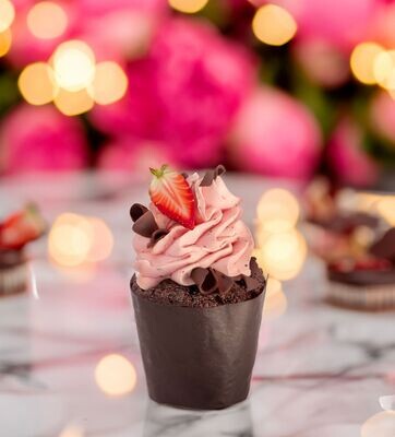 Mini Cupcake Erdbeer Stracciatella