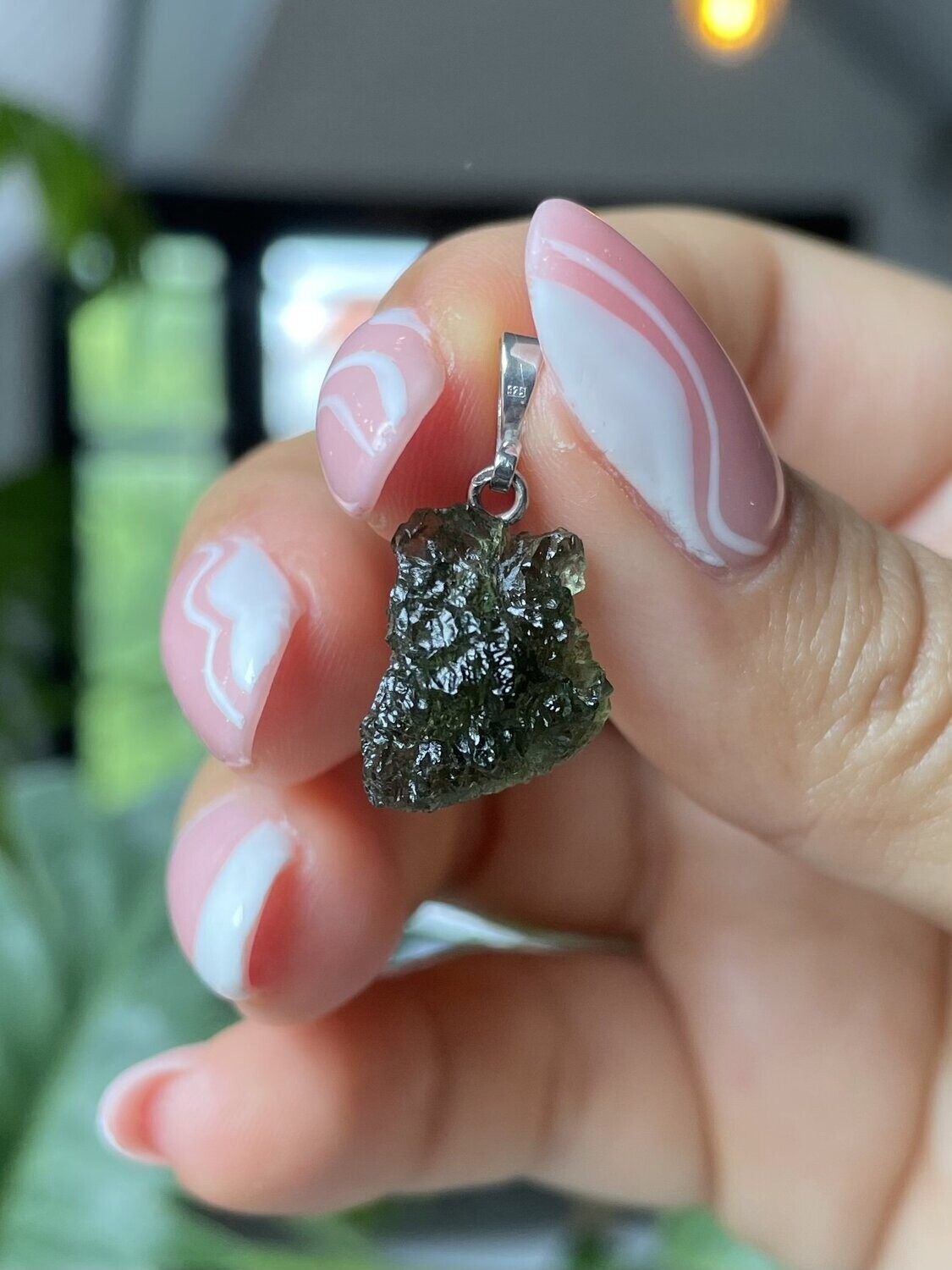 Moldaviet Hanger 1,9 gram (Gehaald in Tsjechië)