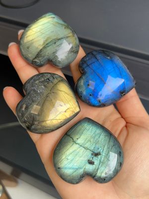 50mm labradoriet hart (beschermend, reinigt, vermindert angst) 50mm labradoriet hart (beschermend, reinigt, vermindert angst)