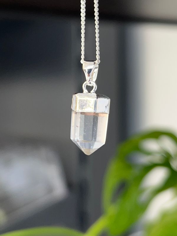 (zilver plated) bergkristal kettinghanger/pendant (zilver plated) bergkristal kettinghanger/pendant