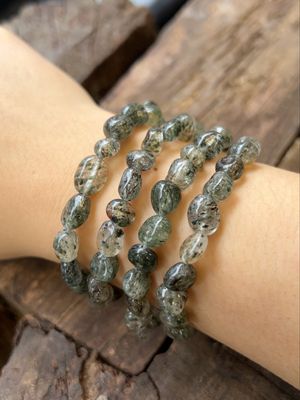 Chloriet in kwarts getrommelde armband Chloriet in kwarts getrommelde armband