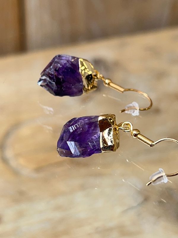 Amethistpuntjes oorhangers (gold plated)