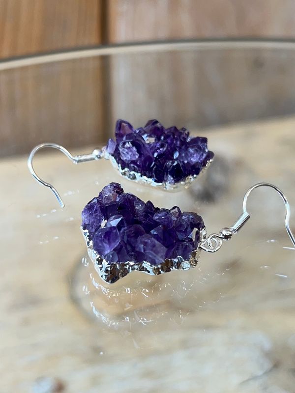 Amethistclustertje oorhangers (silver plated)