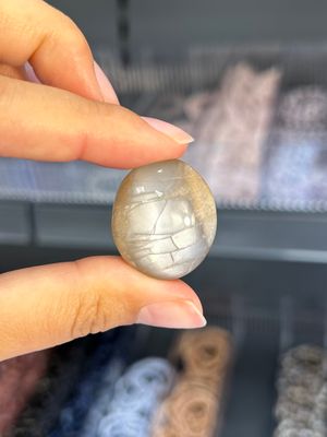 roze maansteen met flash trommelsteen (intuïtie, vrouwelijkheid, vruchtbaarheid) roze maansteen met flash trommelsteen (intuïtie, vrouwelijkheid, vruchtbaarheid)