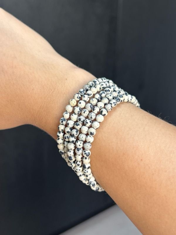 Dalmatier jaspis armband 4mm (creativiteit, tegen negatieve energie en straling)