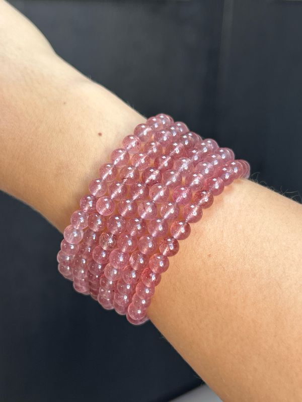 Aardbeienkwarts armband 6mm (laat genieten, rust, vreugde)