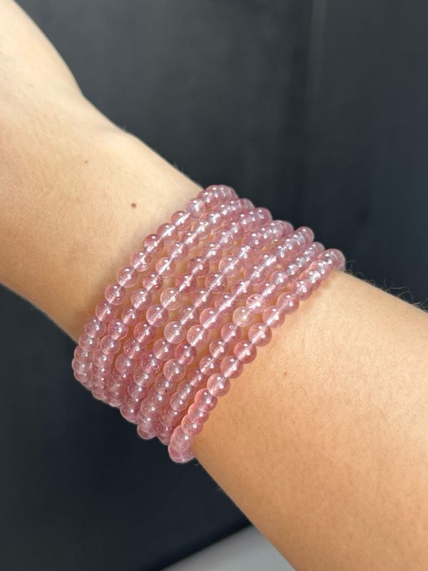 Aardbeienkwarts armband 4mm (laat genieten, rust, vreugde)