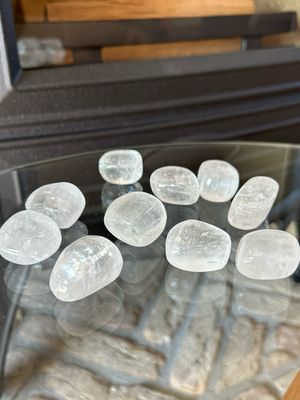 Witte calciet trommelsteen (A kwaliteit) Witte calciet trommelsteen (A kwaliteit)