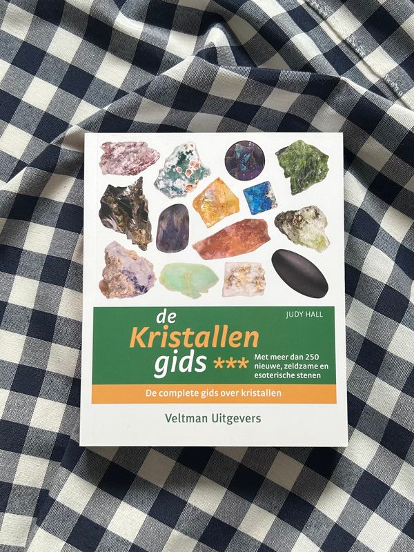 De kristallen gids ***