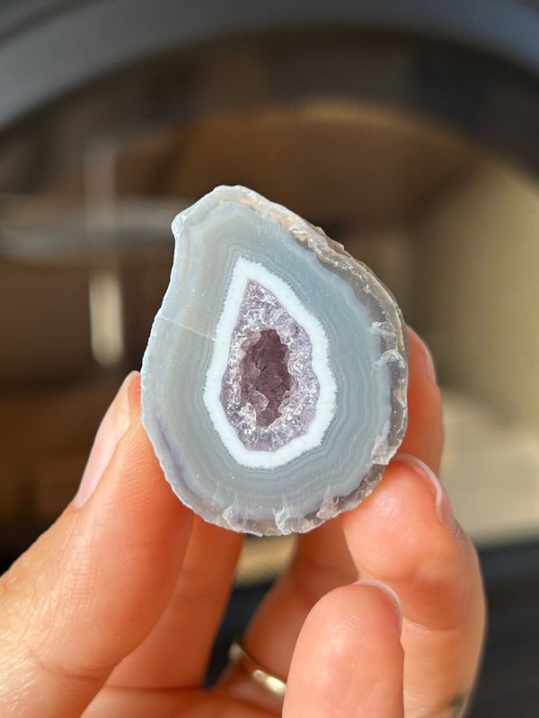 Agaat geode (met amethist)