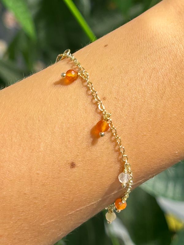 Chained armband carneool (goud)