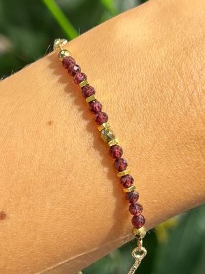 Original armband granaat (goud)