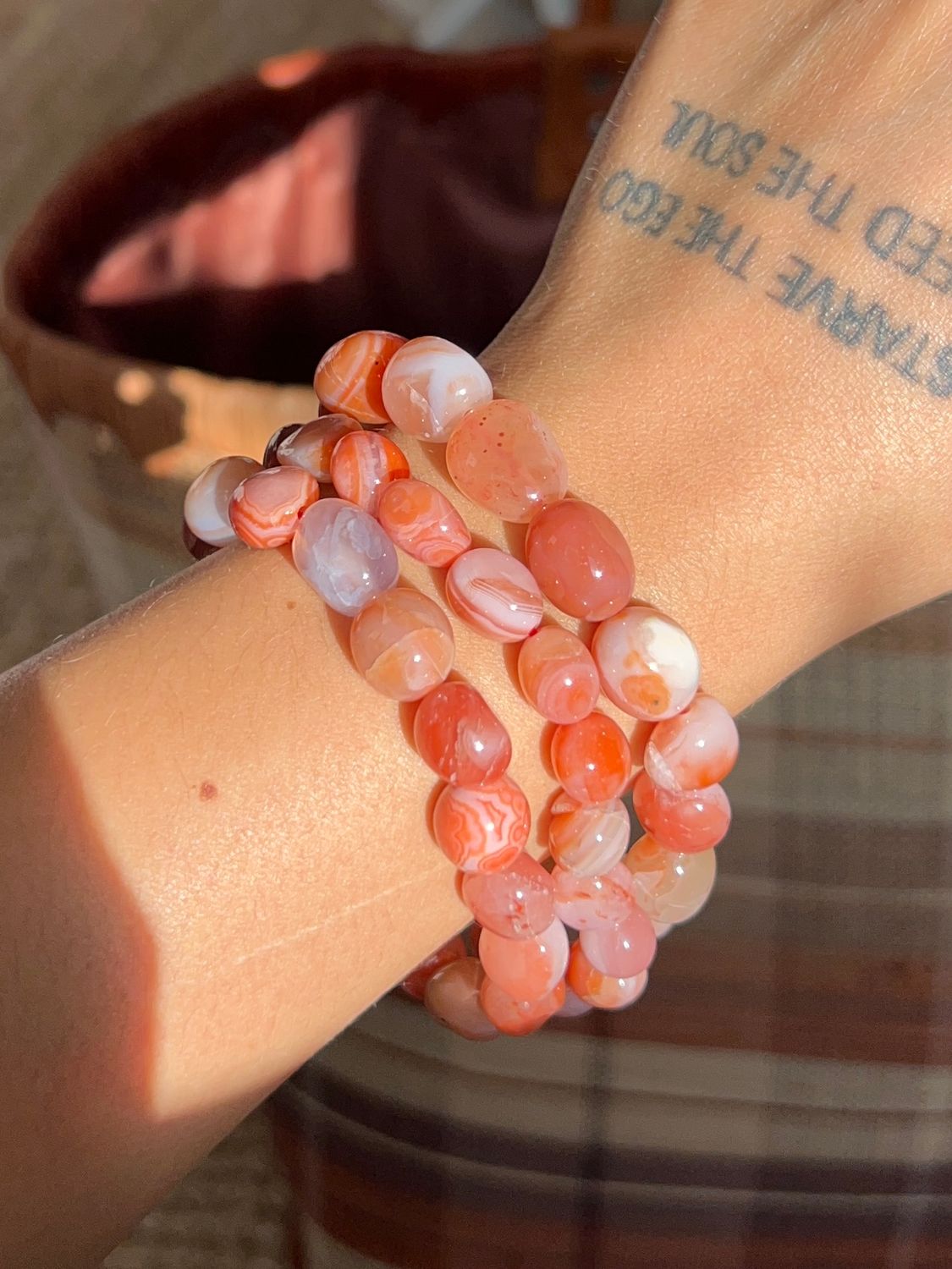 Grote getrommelde carneool armband