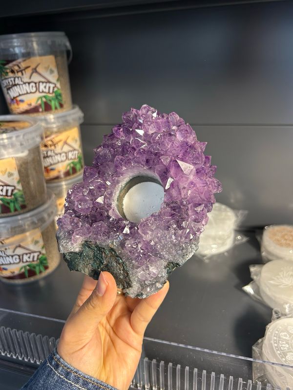 Ruwe amethist waxinelichtjes houder Ruwe amethist waxinelichtjes houder