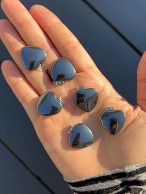 Hematiet kettinghanger (hartje) Hematiet kettinghanger (hartje)