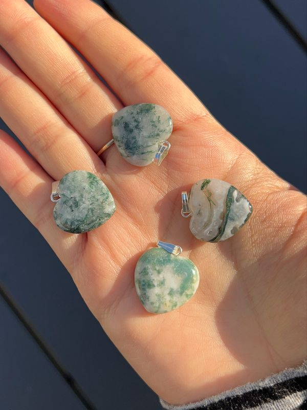 Mosagaat kettinghanger (hartje) Mosagaat kettinghanger (hartje)