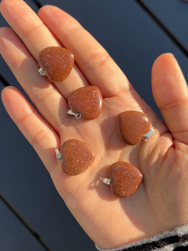 Goudsteen kettinghanger (hartje) Goudsteen kettinghanger (hartje)