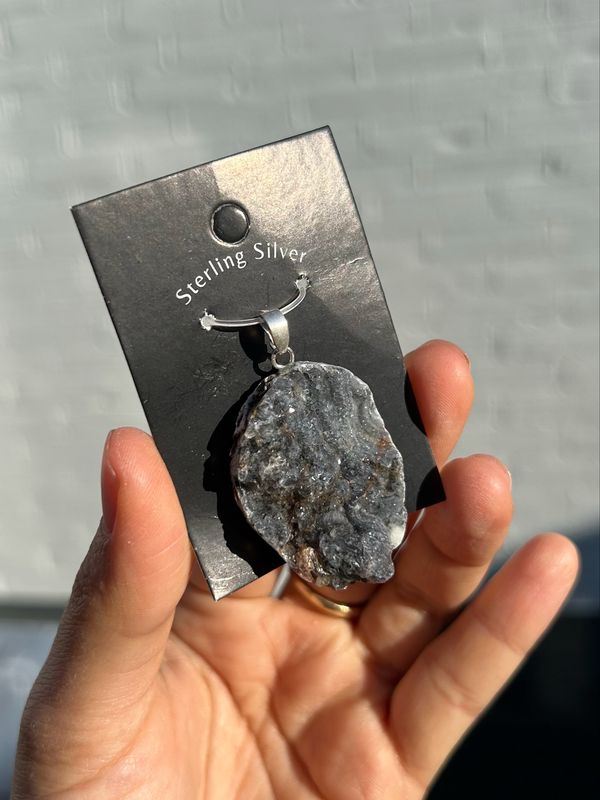 Chalcedoon kettinghanger (sterling zilver) Chalcedoon kettinghanger (sterling zilver)