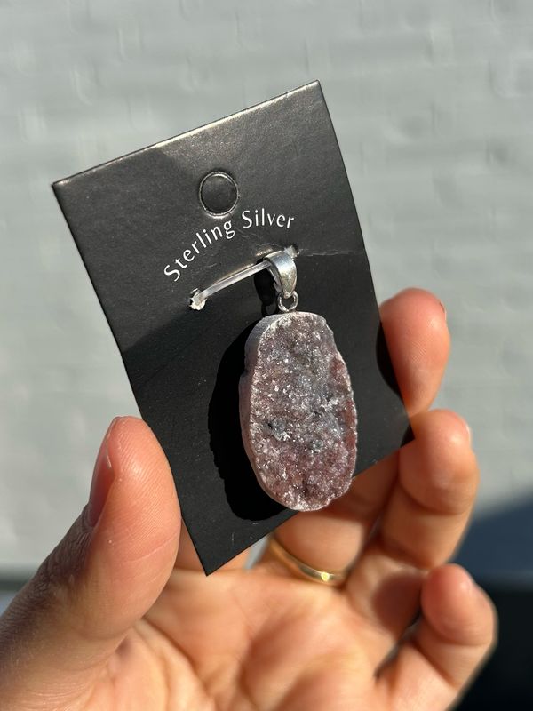 Chalcedoon kettinghanger (sterling zilver) Chalcedoon kettinghanger (sterling zilver)