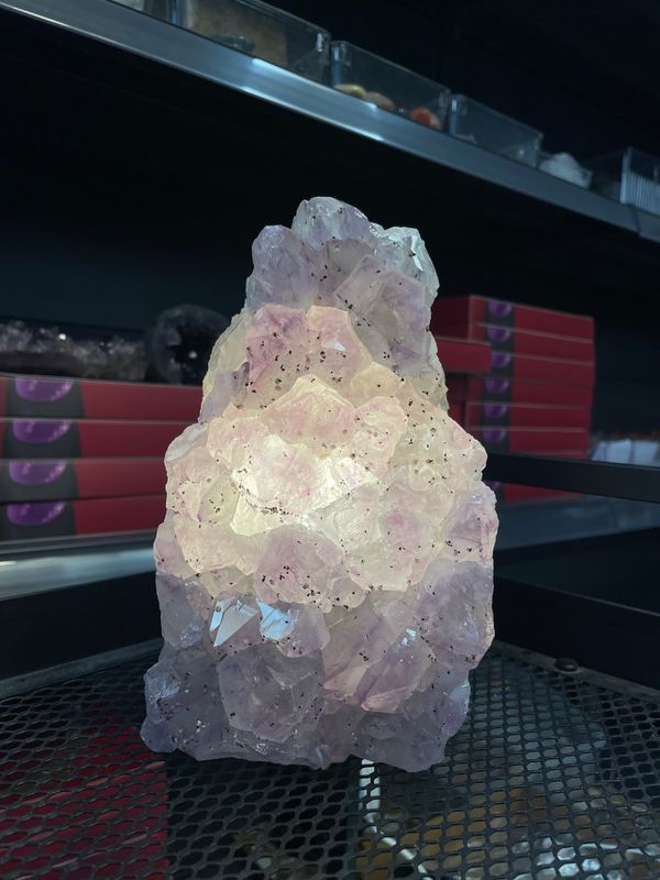 Grote amethist lamp (sfeerverlichting)