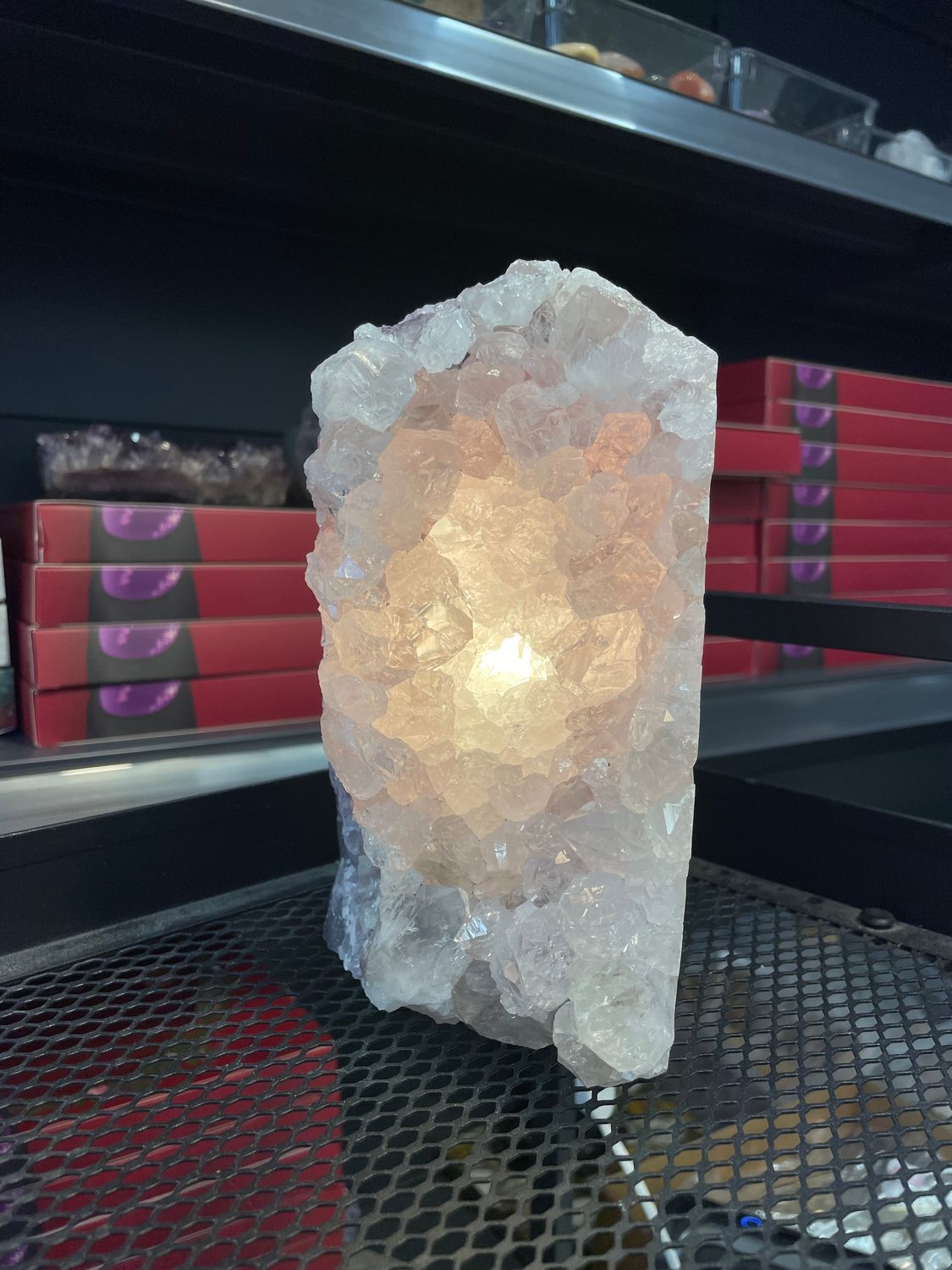 Grote amethist lamp (sfeerverlichting)