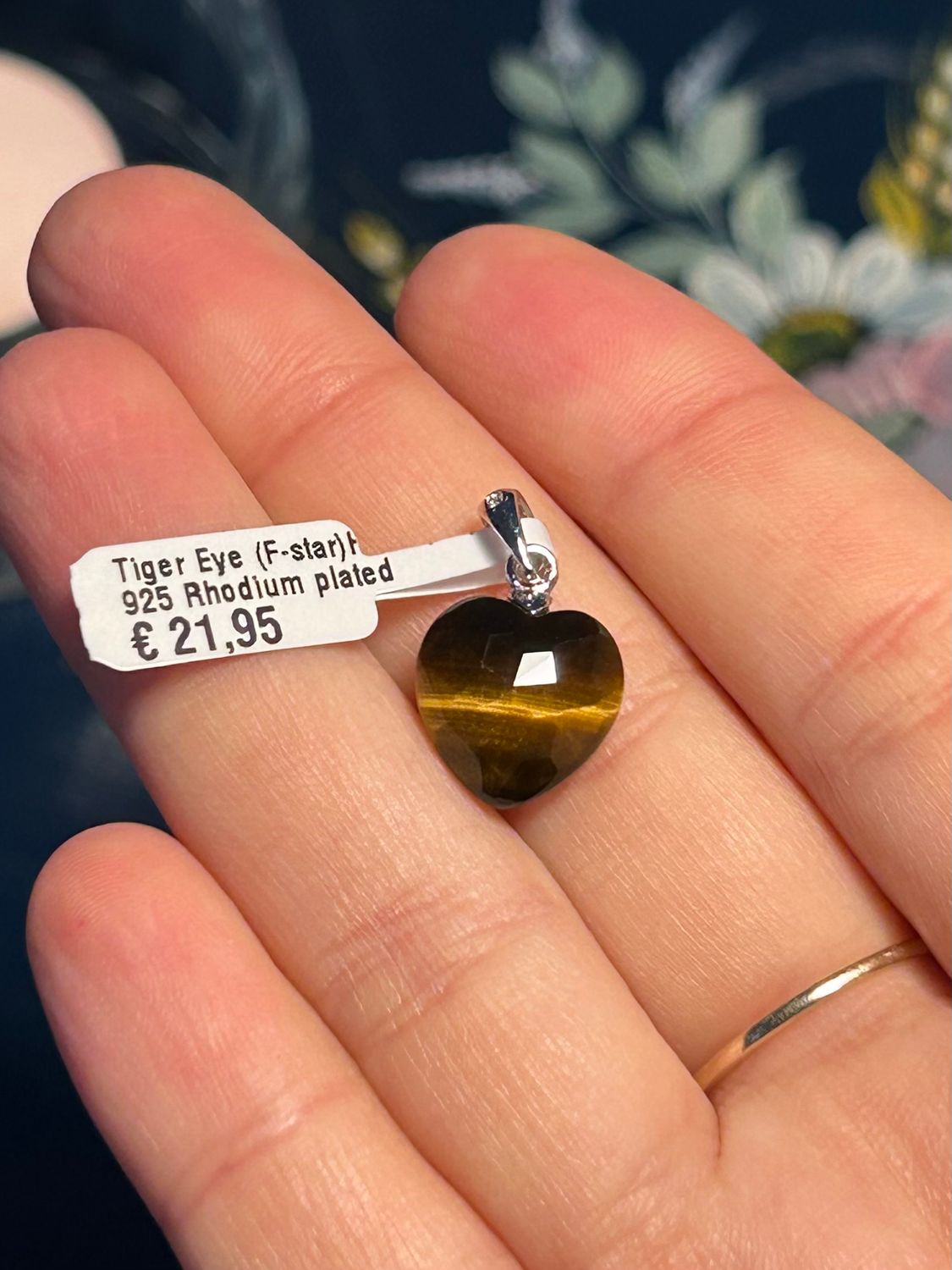 Tijgeroog facet geslepen ketting hangertje (925 zilver) Tijgeroog facet geslepen ketting hangertje (925 zilver)