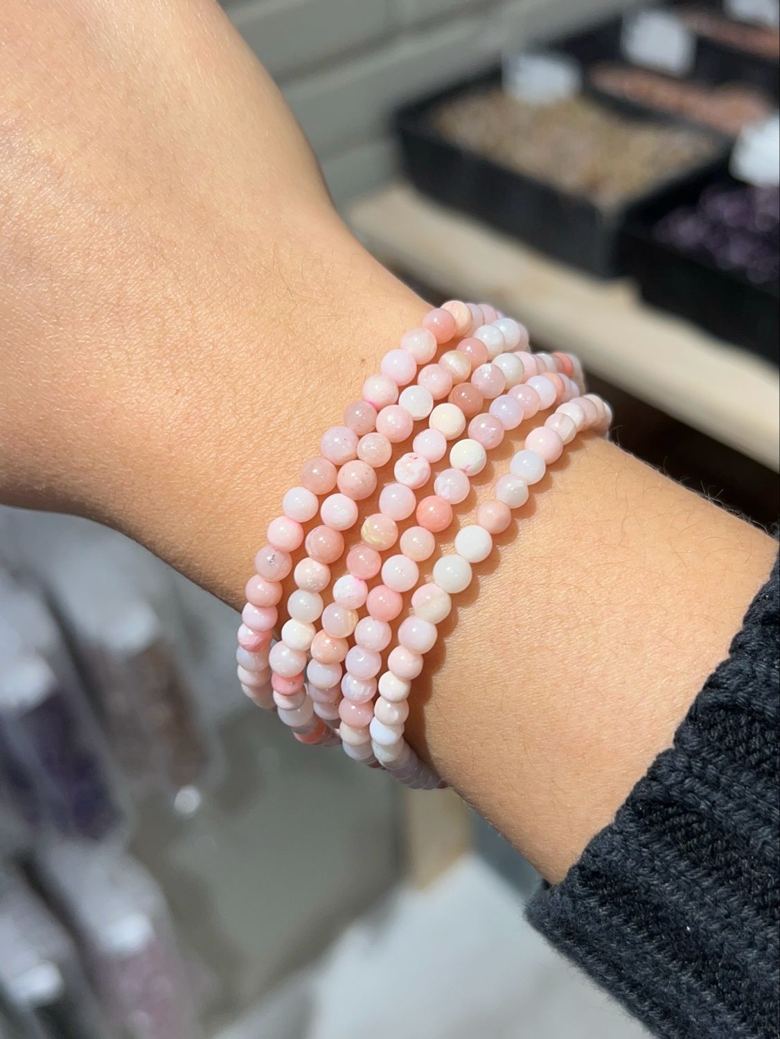 Roze opaal 4mm (emotionele heling, innerlijke rust en heel het hart chakra) Roze opaal 4mm (emotionele heling, innerlijke rust en heel het hart chakra)