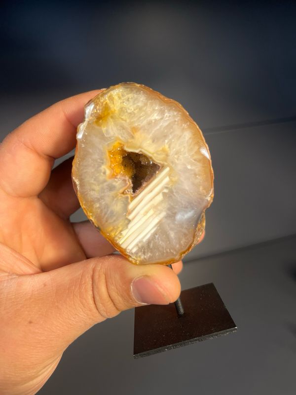 Kleine agaat op standaard Kleine agaat op standaard