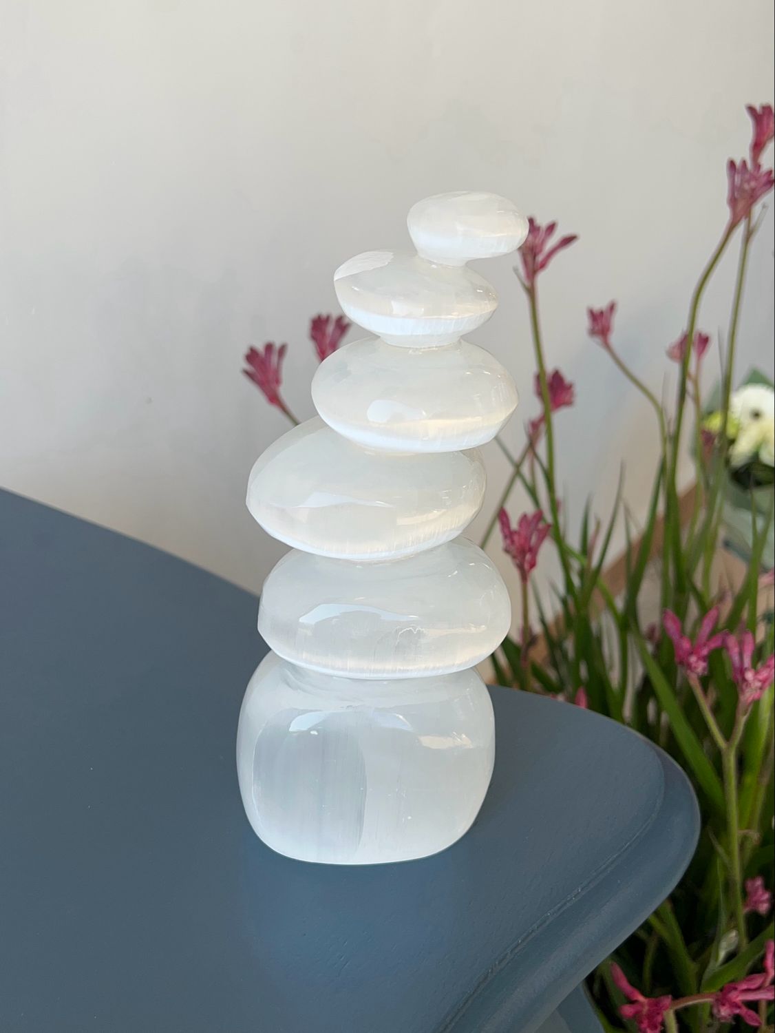 steenmannetje van seleniet steenmannetje van seleniet