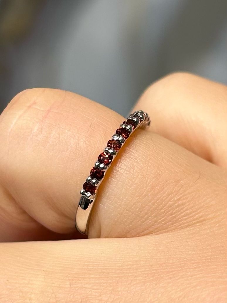 Granaat ring zilver/rhodium (maat 16,5) Granaat ring zilver/rhodium (maat 16,5)